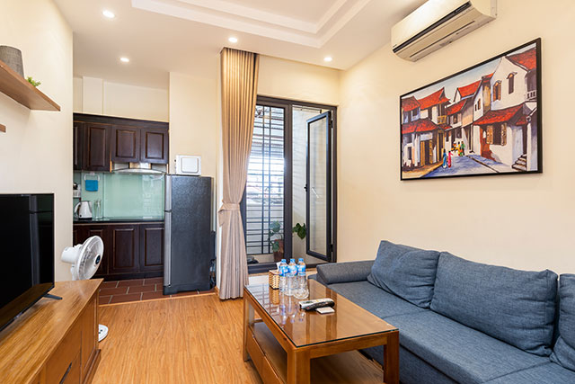 *Convenient One Bedroom Apartment For Rent in Kham Thien street, Dong Da*