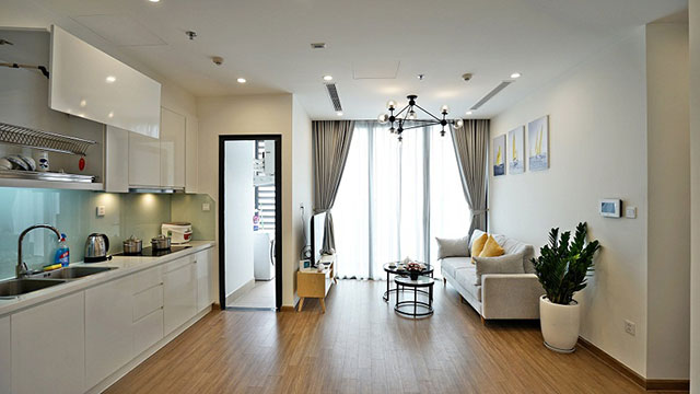 *Enjoy Amazing Sunny 2 Bedroom Apartment for rent in vinhomes Skylake Pham Hung*
