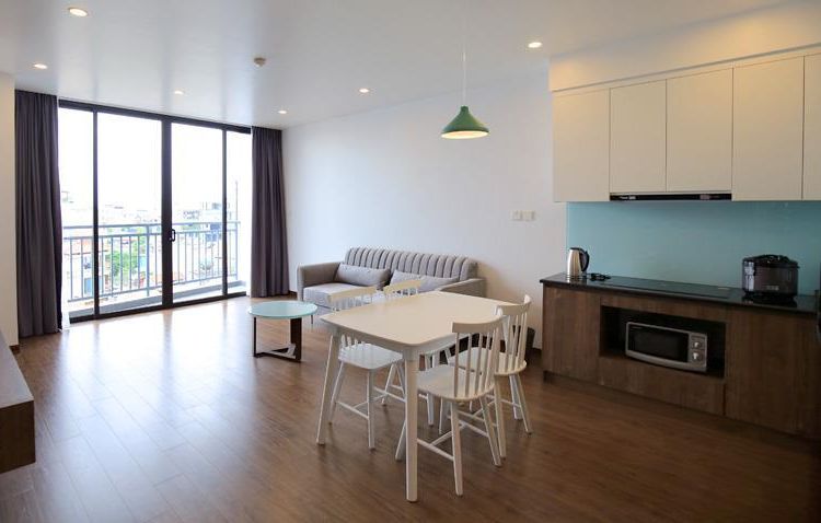 Get yourself a great living space in this 2 bedroom apartment, full of light