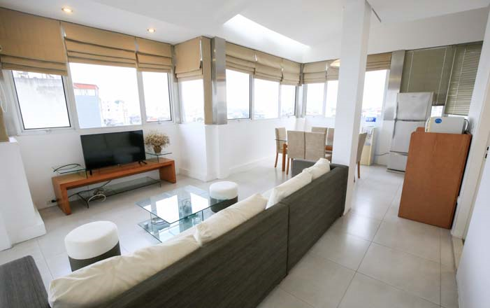 LARGE WINDOW AND PANORAMIC CITYVIEW Serviced Apartment For Rent in TRUC BACH AREA