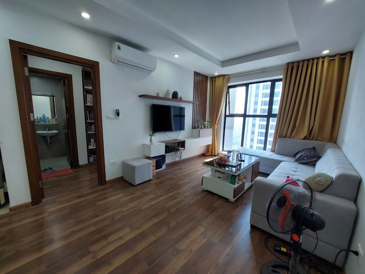 Open View 02 BR Apartment for rent in Goldmark City