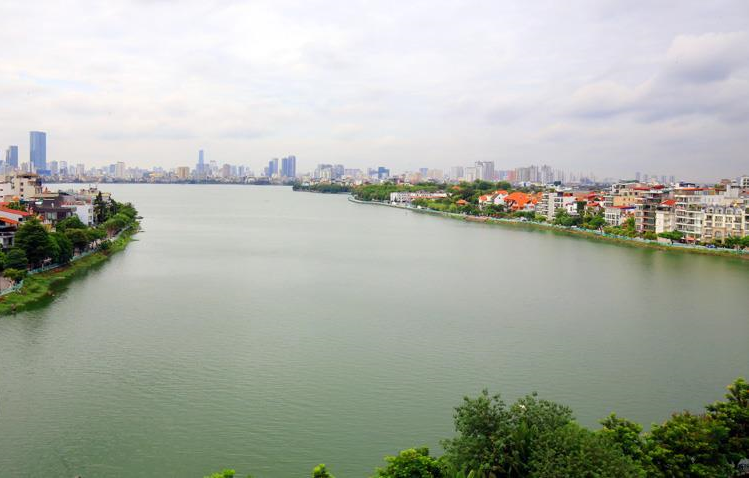 Panorama LakeVIew Three bedroom Apartment Rental in Xuan Dieu st, Tay Ho, Good Price