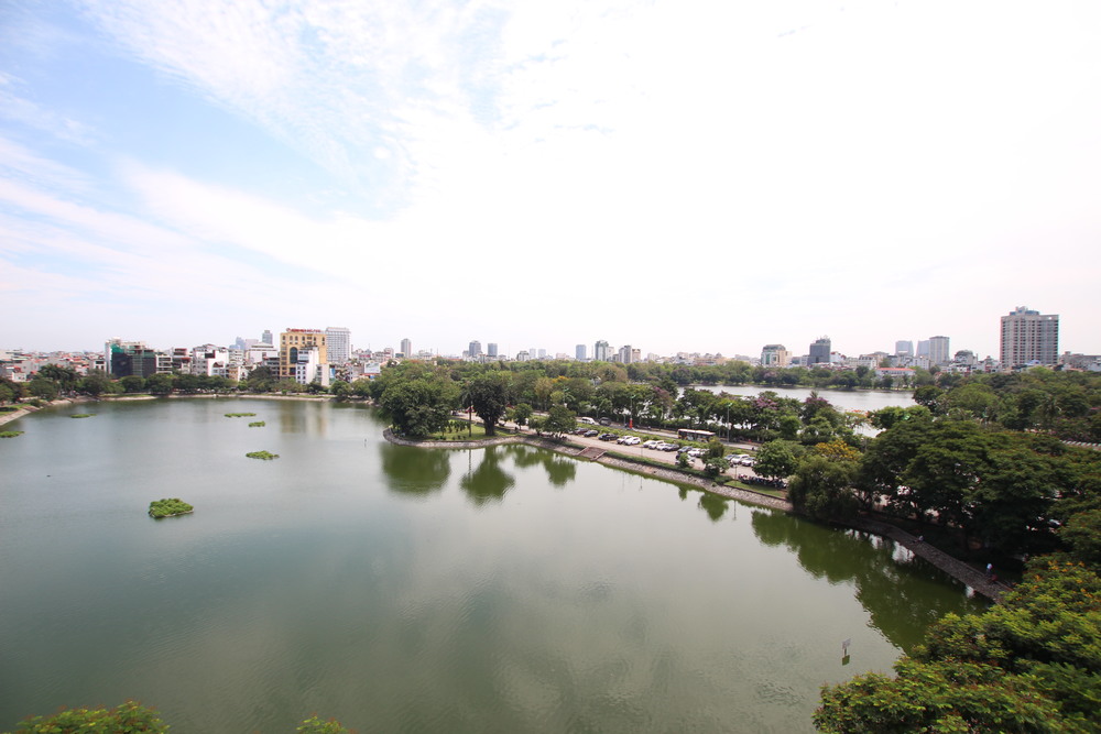 *Stunning Lake View 02 bedroom Apartment For Rent in Ho Ba Mau near Thong Nhat Park*