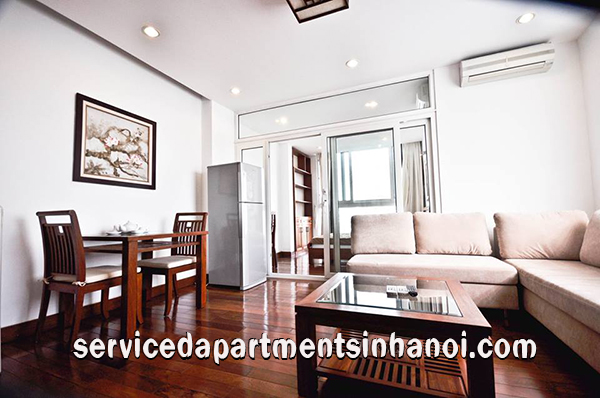 Truc Bach lake view apartment for rent in Badinh