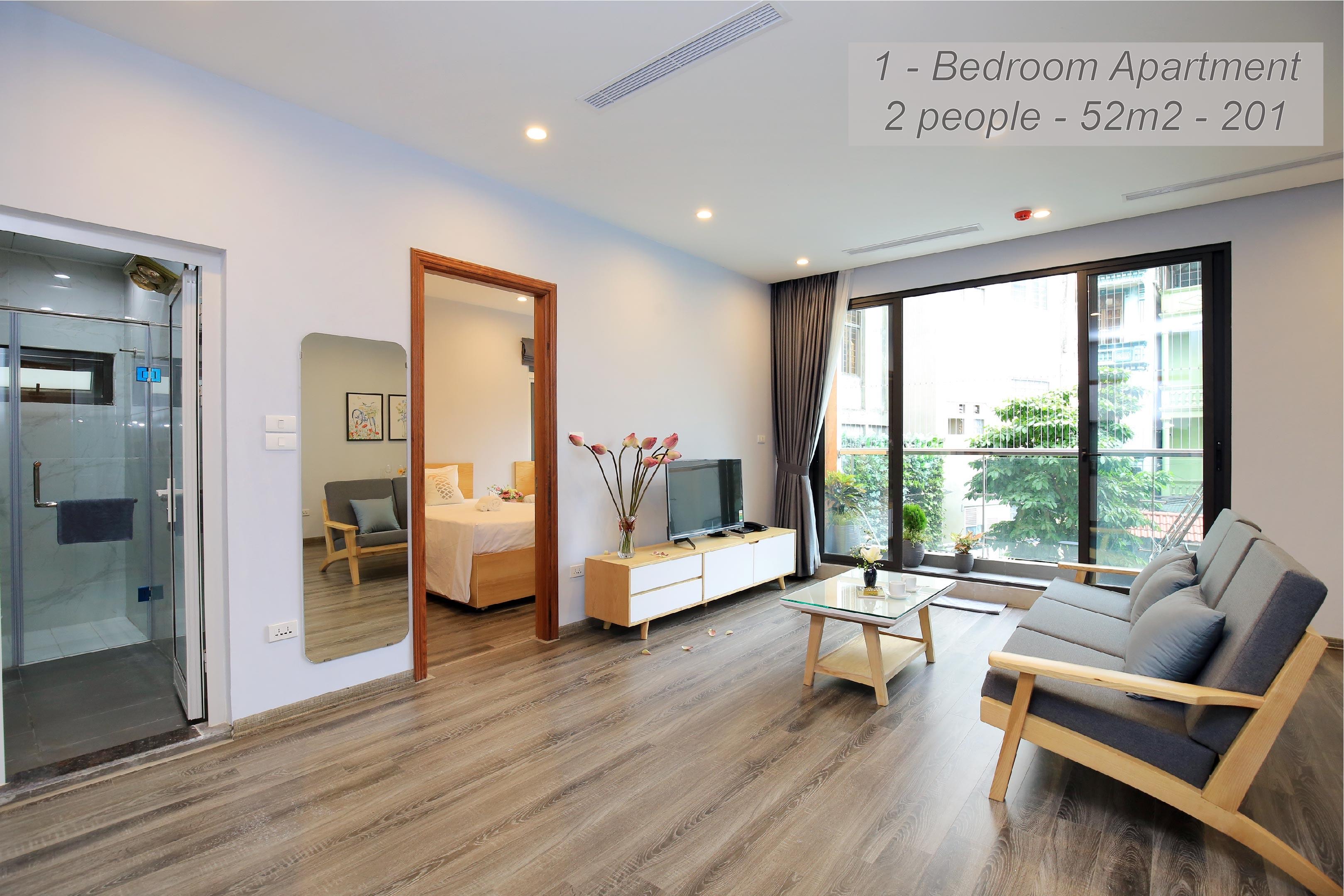 *Enjoy the comfortable of this New Serviced apartment in Hoang Hoa Tham street, Ba Dinh*
