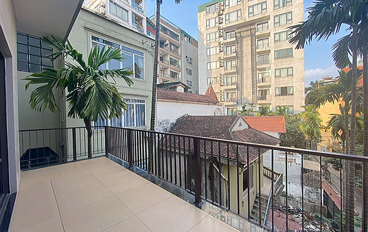 *Big Balcony 2 bedroom apartment for rent in Tay Ho, Reasonable Price*