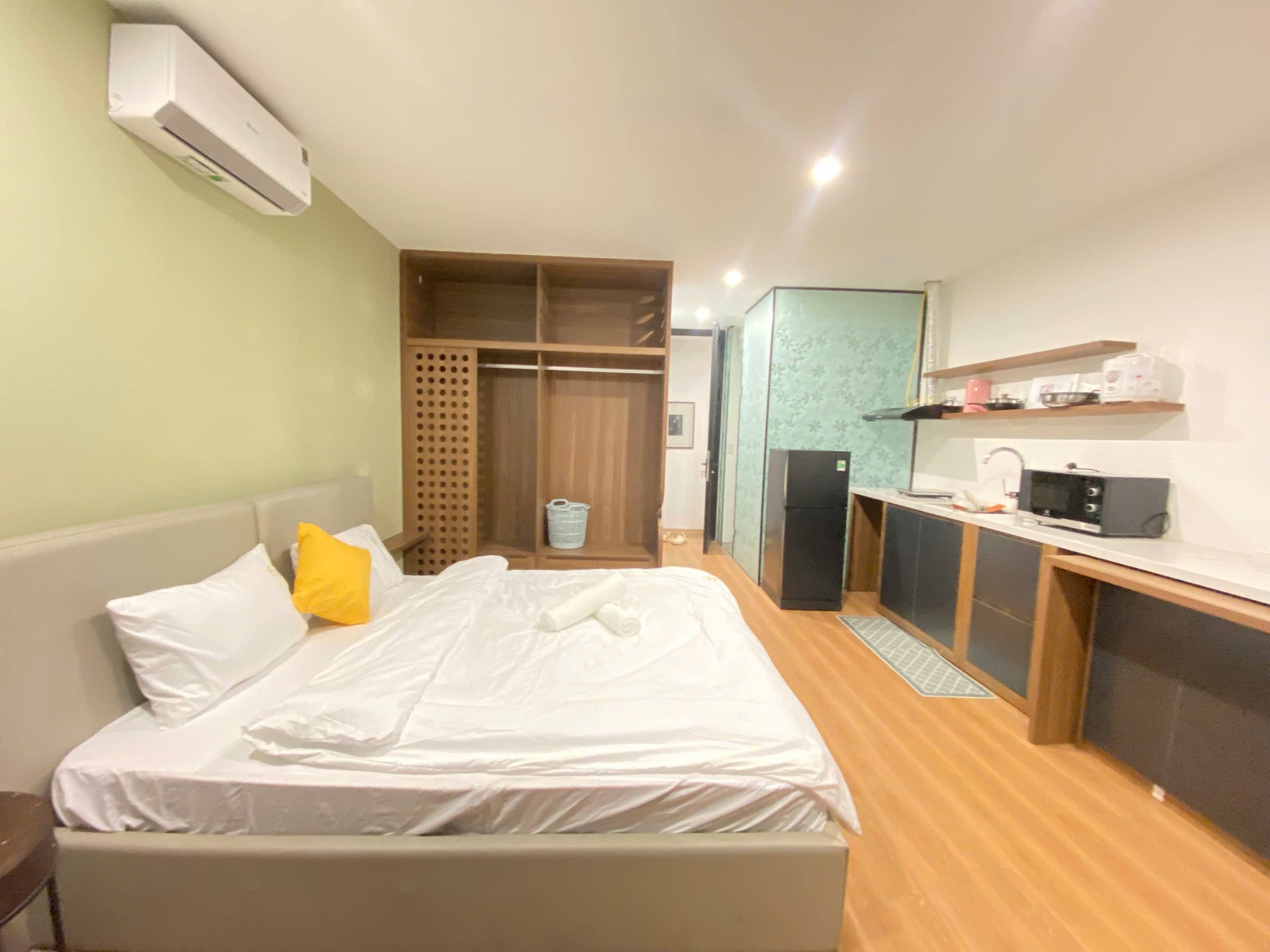 1 studio apartment  in Au Co, Tay Ho for rent.