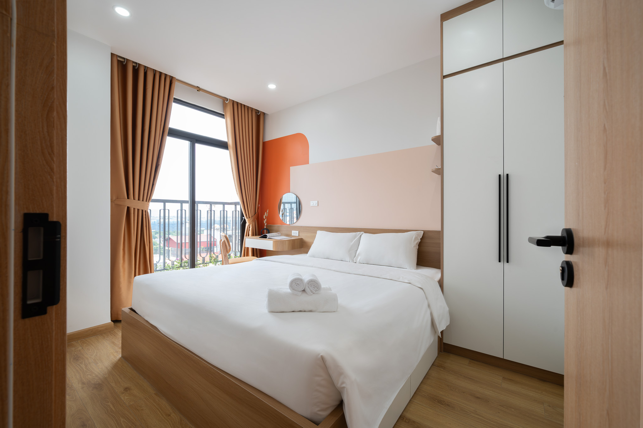 2-Bedroom Apartment for Rent in  Tây Hồ 