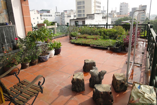 Awesome two bedroom apartment in Hai ba Trung