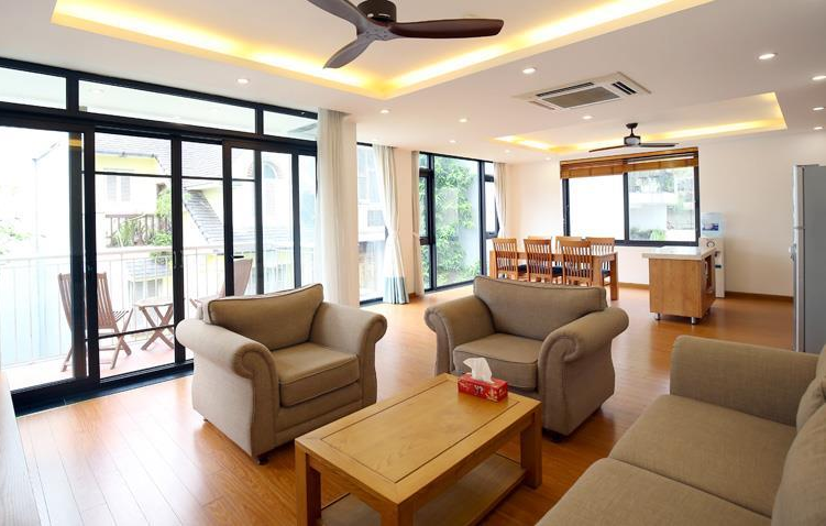 *Balcony & Full of light 03 bedroom apartment for rent in Quang Khanh Area, Tay Ho*