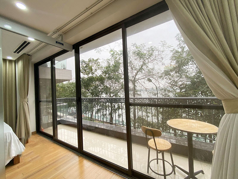 Beautiful Lake view 2 bedroom apartment for rent in Nhat Chieu street, Tay Ho