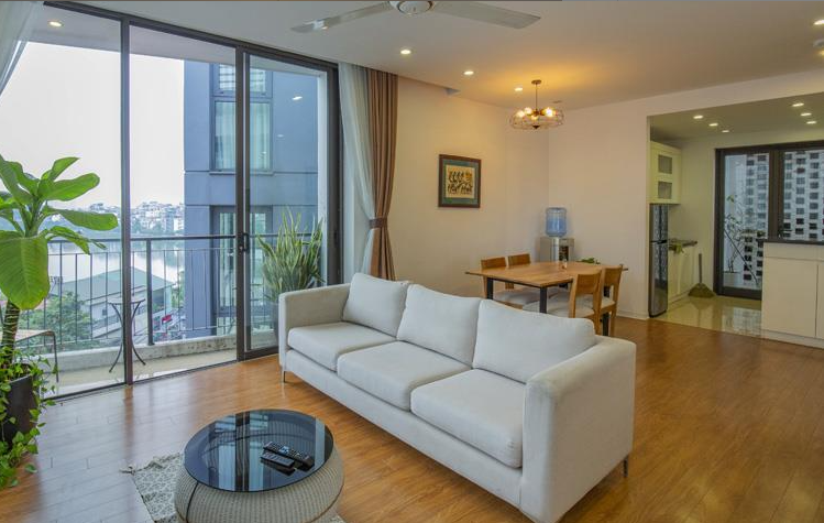Beautiful lake view 2 bedroom apartment in Xuan Dieu street, Tay Ho for rent