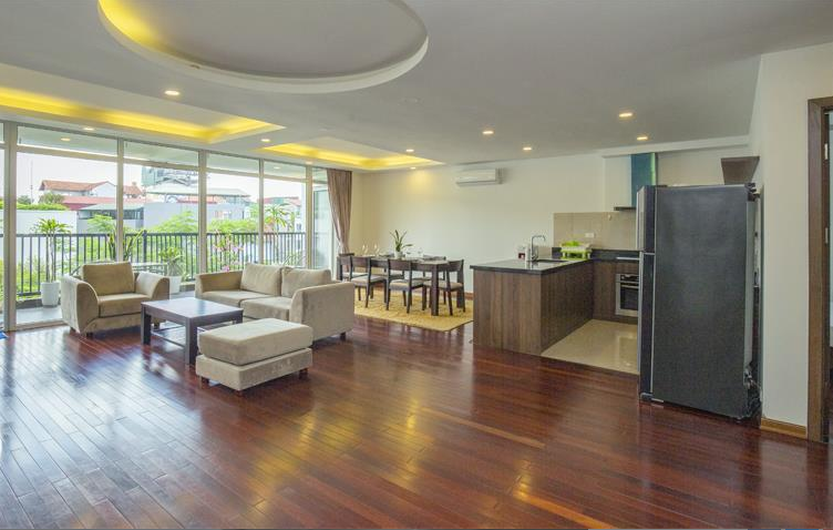 Beautifully Furnished 03 BR Apartment for rent in Tu Hoa str, The heart of Tay Ho