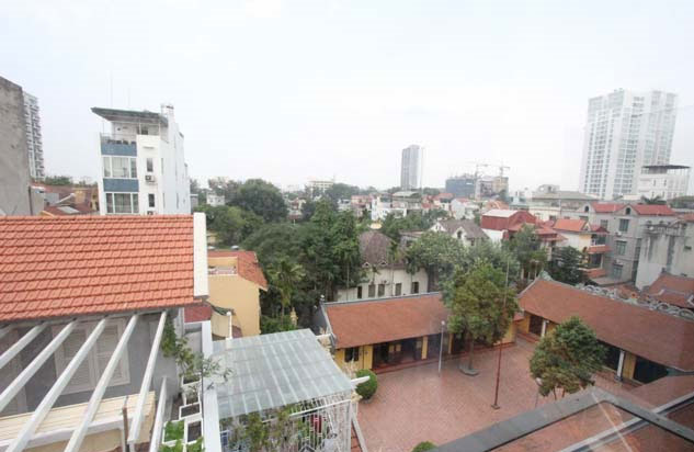 Bright Spacious Apartment Rental in Dang Thai Mai Area, Tay Ho