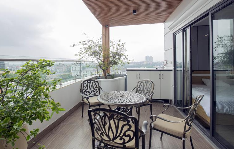 Large Balcony & Ideal 2 BR Apartment In Trinh Cong Son Str Tay Ho, Reasonable Price