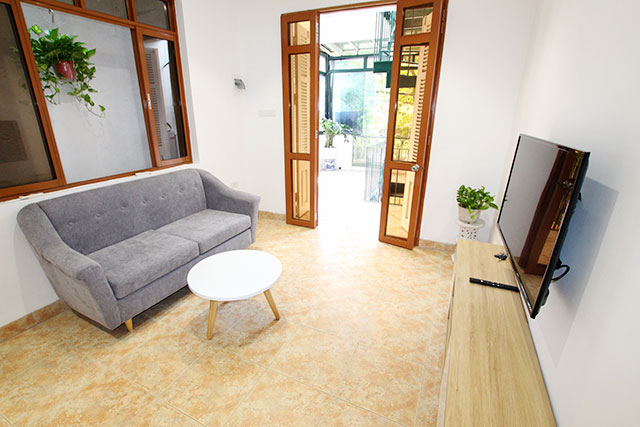 Bright & Cozy One bedroom Apartment for rent in Hoang Hoa Tham Street, Ba Dinh