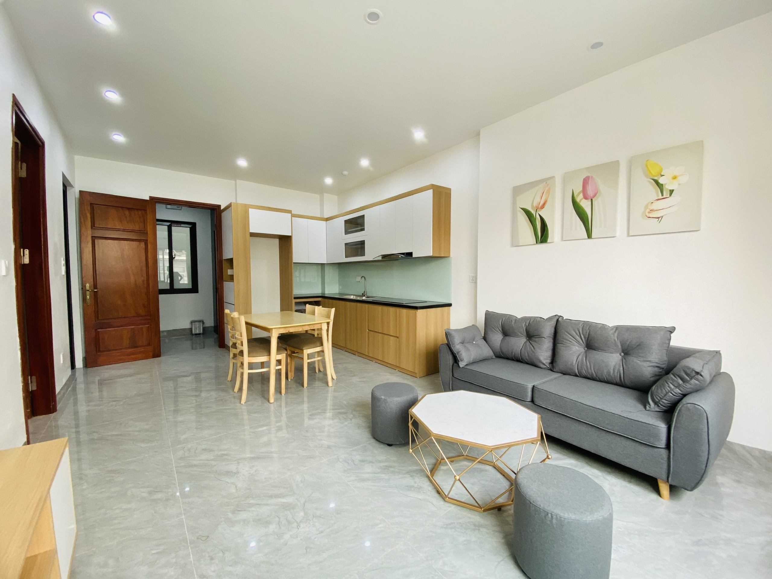 Budget Price Apartment for rent in Quang Khanh str, Tay Ho 