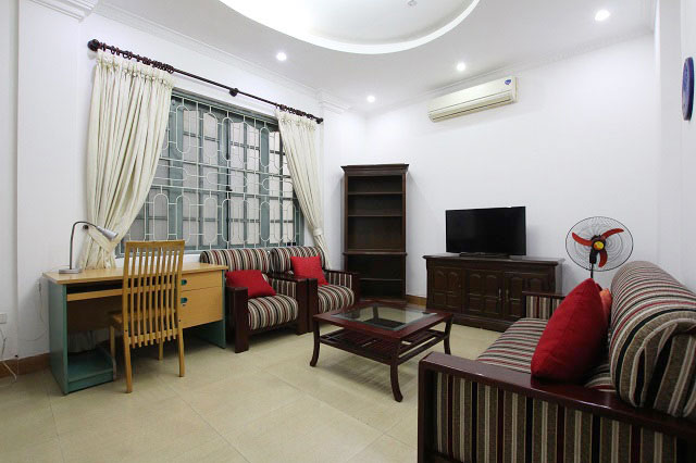 Budget Price Two bedroom Apartment for rent in Nghi Tam Str, Tay Ho, Spacious livingroom