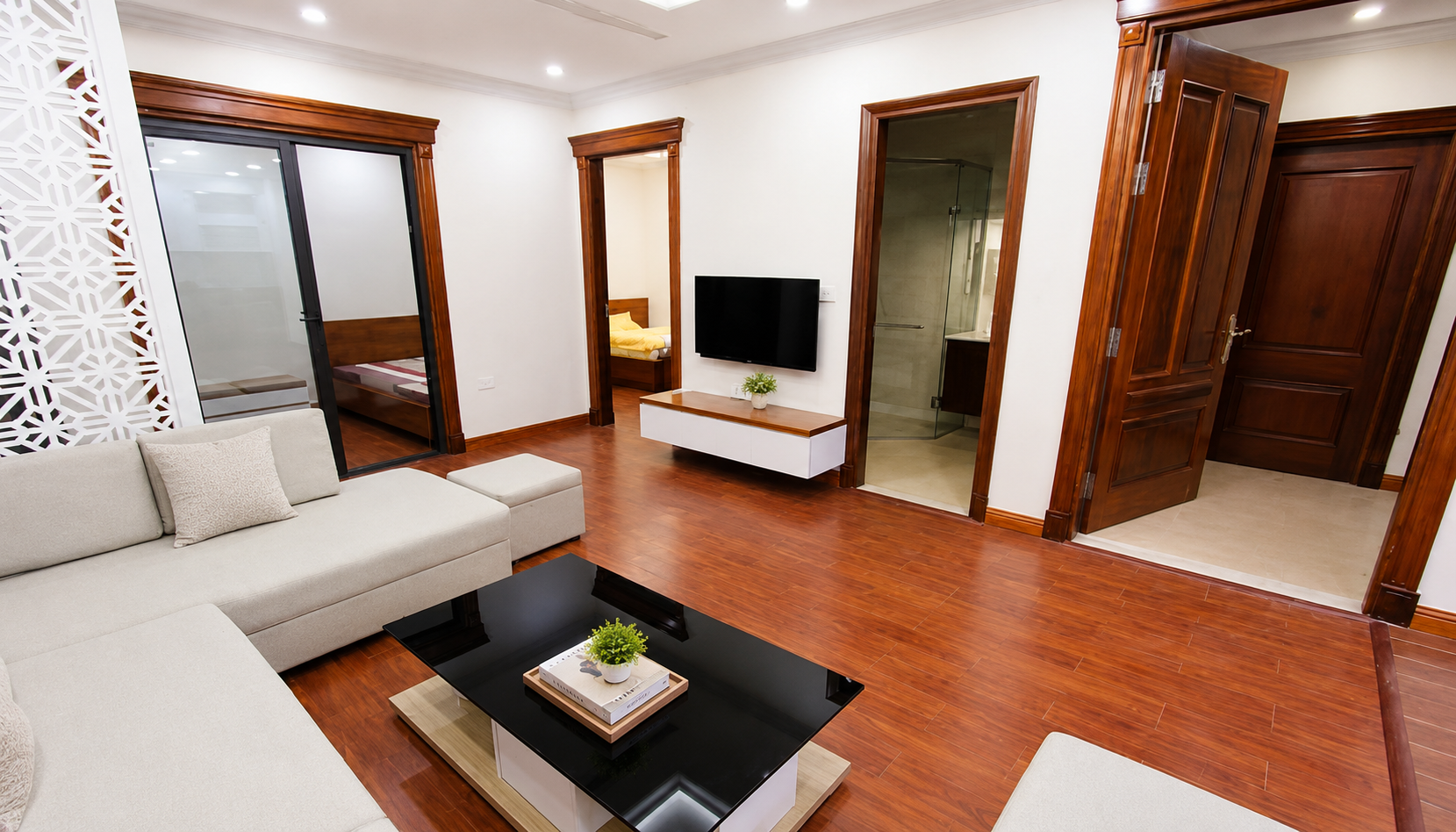 Central 2 Bedroom Apartment Rental near Thai Ha street, Dong Da, Good Amenities