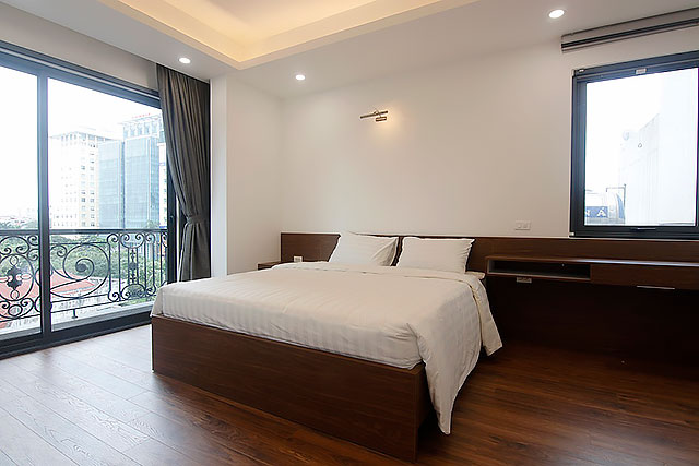 *CENTRAL SERVICED APARTMENT FOR RENT NEAR LOTTE CENTER, BA DINH*
