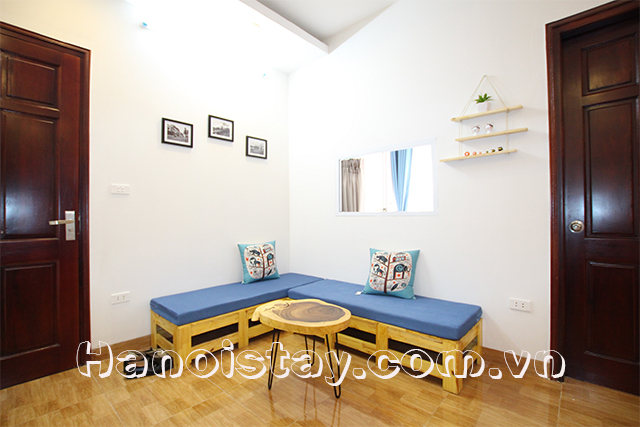 Cheap 2 bedroom Apartment for rent in Lac Long Quan street, Cau Giay