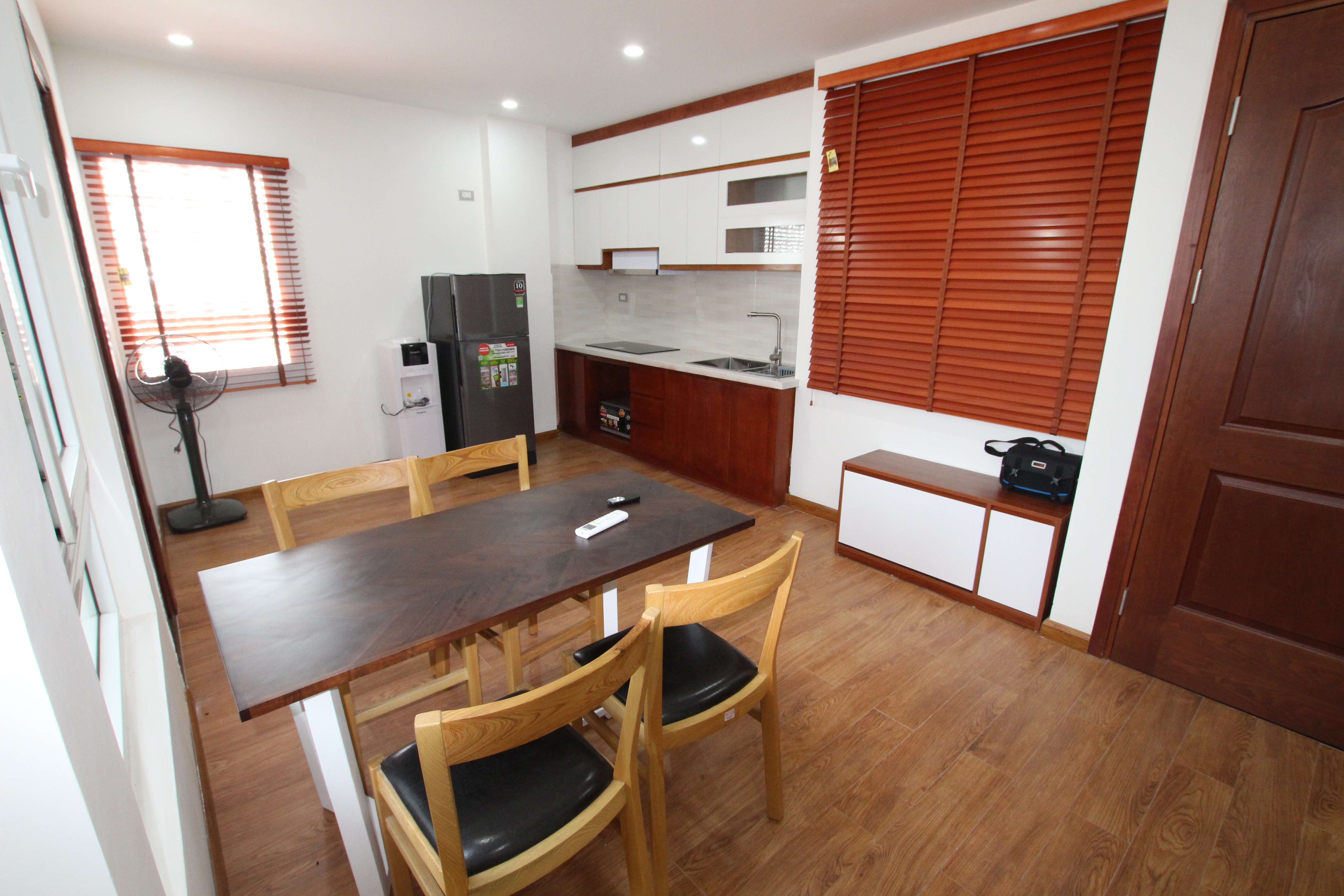 *Comfortable One Bedroom Apartment For Rent in Trich Sai street, Tay Ho*