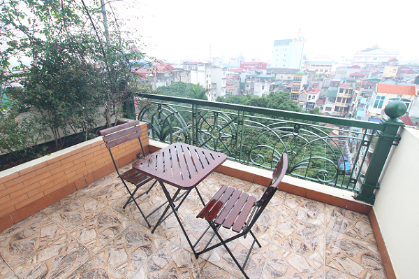 Cozy Serviced Apartment for rent in Dong Da, Very Nice Balcony
