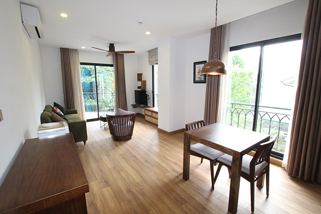 *Deluxe Serviced Apartment For Rent in Linh Lang street, Ba Dinh*