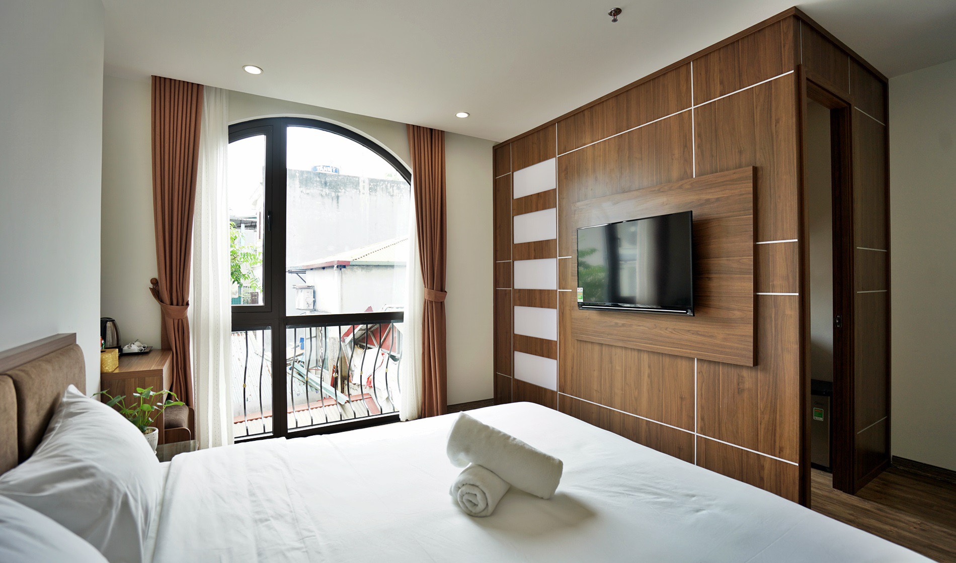 *Elegant Serviced Apartment for rent in Kim ma street, Ba Dinh*