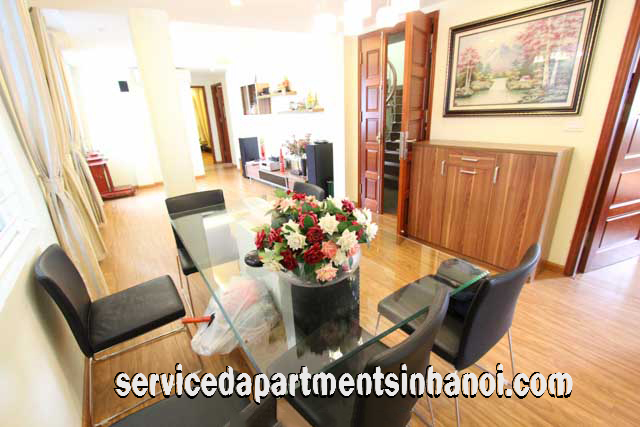 Elegant Three Bedroom Apartment for rent in Giang Vo street, Ba Dinh