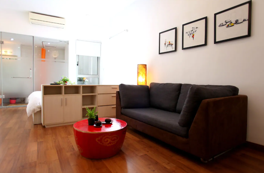 *Enchanting Private Studio Serviced Apartment for Rent in Hanoi Old Quarter, Hoan Kiem*