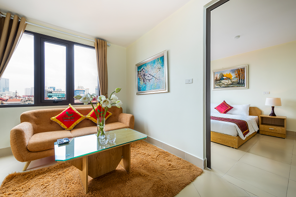 Enjoy the Full of light and Fresh Air Serviced Apartment Rental in Trung Kinh str, Cau Giay