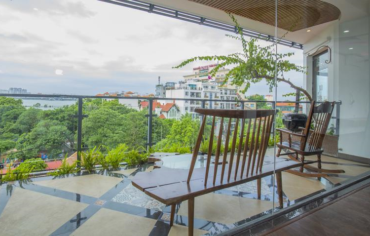 *Enjoy living in the ultimate luxury 4 Bedroom Apartment Rental in To Ngoc Van street, Tay Ho*