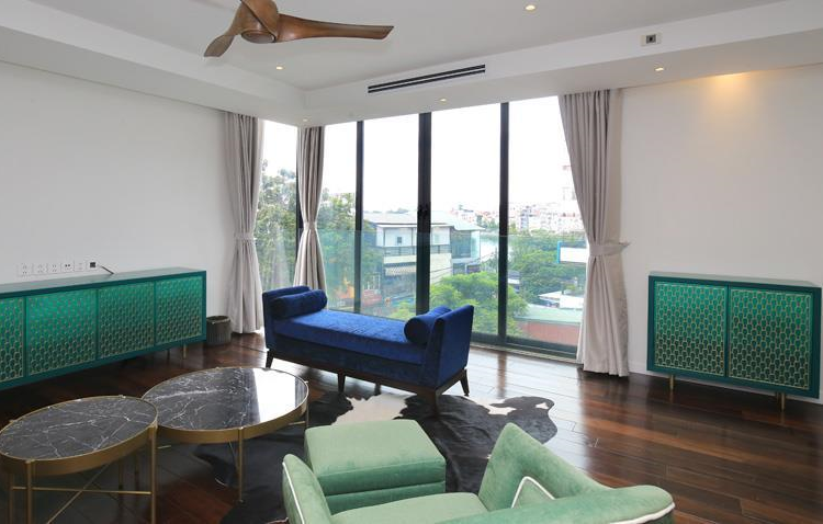 *Great renovation leading to great 03 bedroom apartment rental in Xuan Dieu street, Tay Ho*