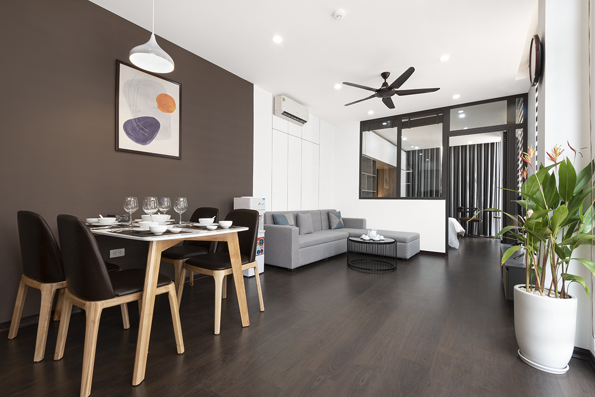 *Full of light & Modern Serviced Apartment Rental in Lieu Giai str, Ba Dinh*