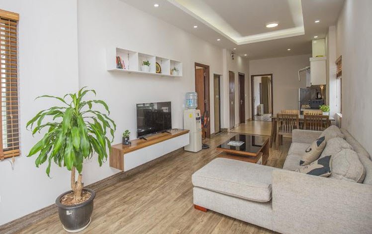 *Full of Light & Spacious 02 BR Apartment Rental in Nghi Tam street, Tay Ho*