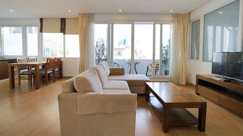 Full of Light & Top Floor 2 BR Apartment Rental in Xuan Dieu str, Tay Ho,