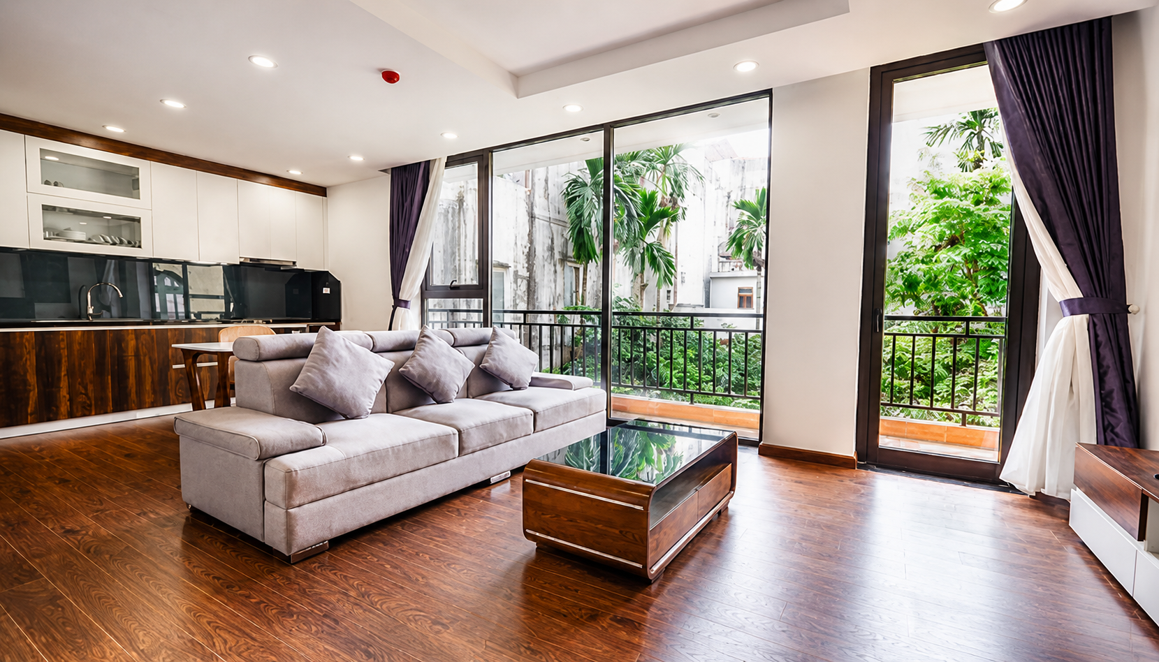 Full of natural light one bedroom apartment for rent in Dang Thai Mai, Tay Ho
