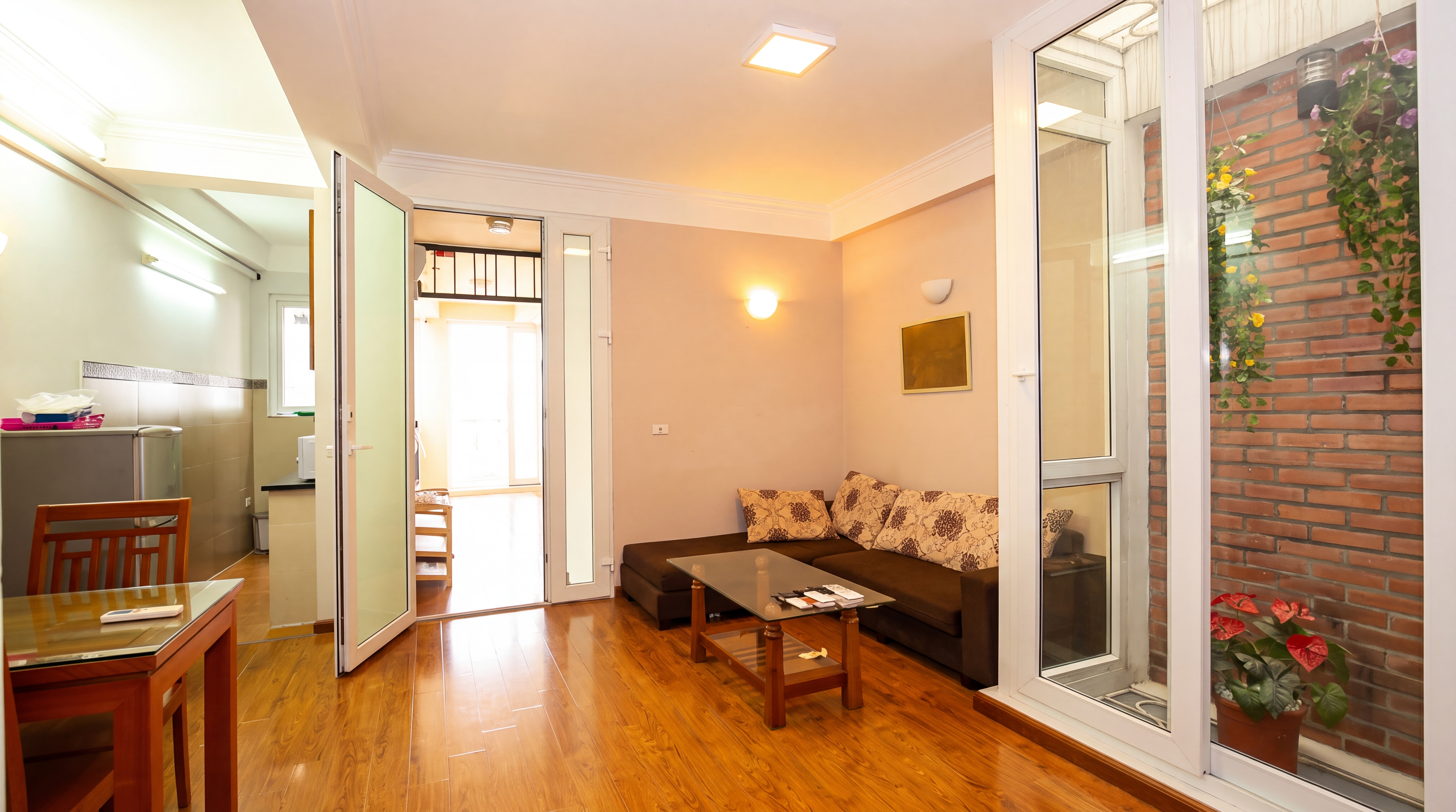 Good Size and Budget Price Apartment for ren Near Truc Bach, Hanoi