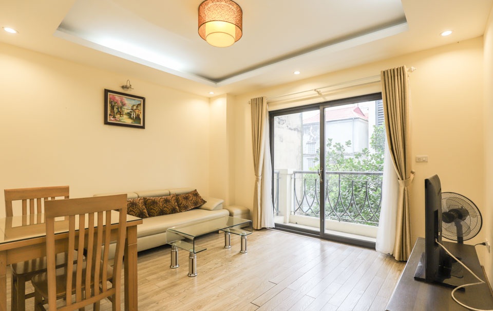 Good Size and Lightful 01 BR Apartment for rent near Xuan Dieu str, Tay Ho