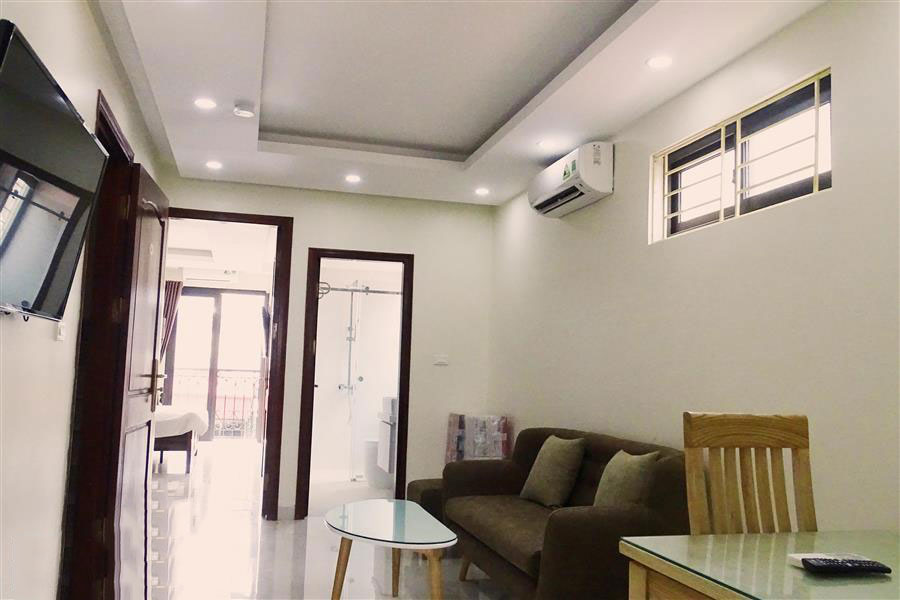 Good size & Bright 2 BR apartment for rent in Hanoi Old Quarter, near Germany Embassy