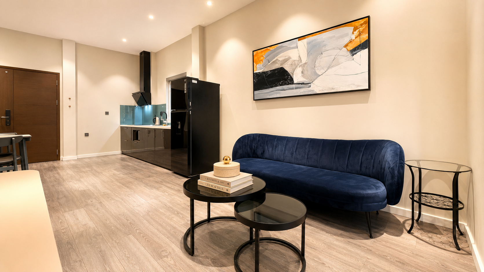 Good Size & Modern Apartment Rental Near Kim Ma & Lotte Center, Nice Amenities