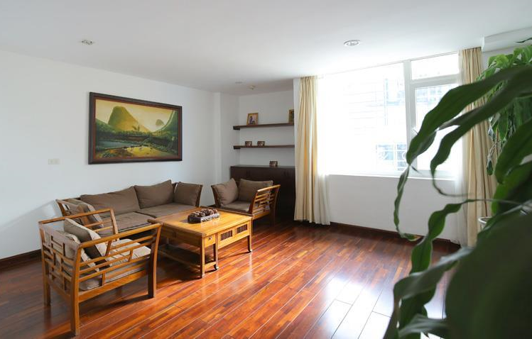 *Great Location & Best Value Duplex 03 bedroom apartment for rent in Truc Bach Area, Ba Dinh*