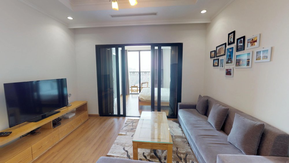 *Hanoi Luxury Apartment For Rent - 1 BR Vinhomes Royal City*
