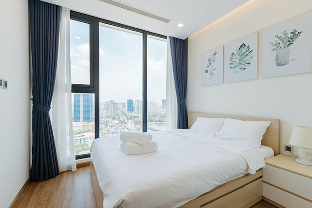 *High Floor & Lake View Two Bedroom Apartment Rental in M3 Building, Vinhomes Metropolis*