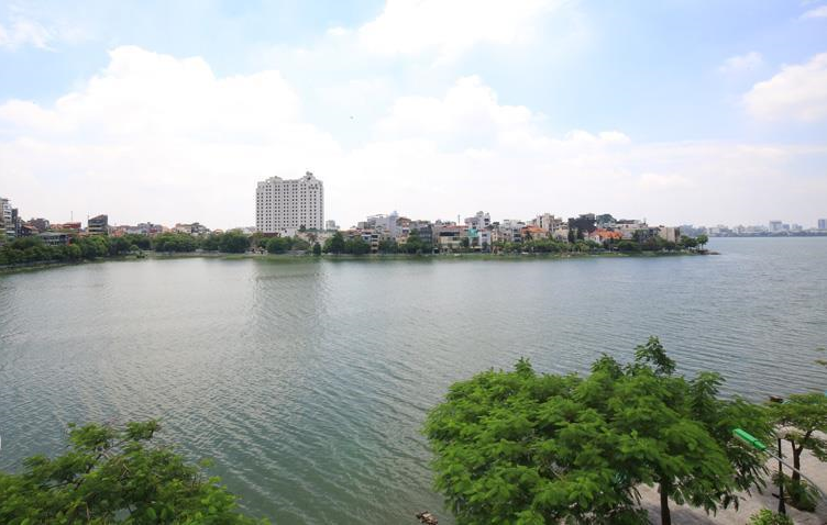 *High-class Lake View 03 bedroom apartment as great as your expectation*