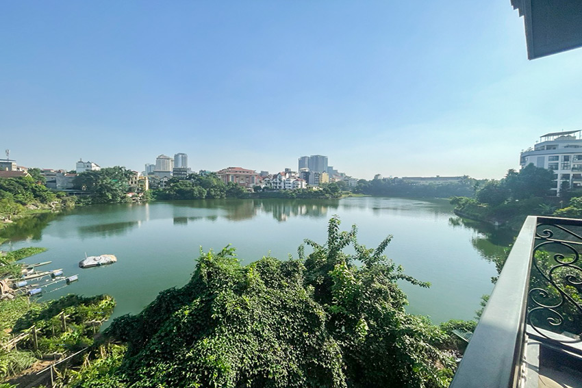 Lake View 02 BR Apartment for rent in Tay Ho, near Flower Valley West Lake