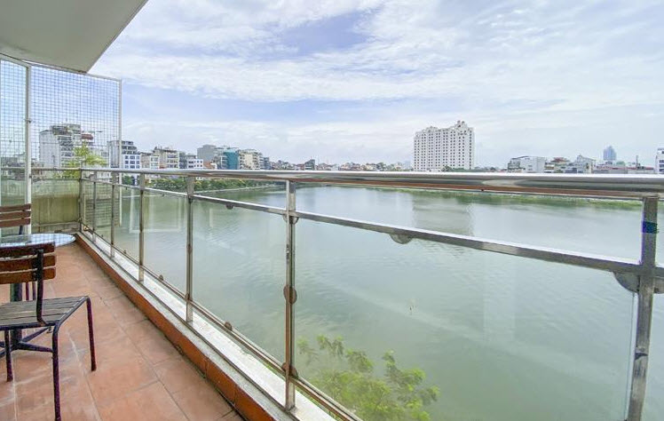 Lake View 02 BR Apartment Rental in Quang An str, Tay Ho