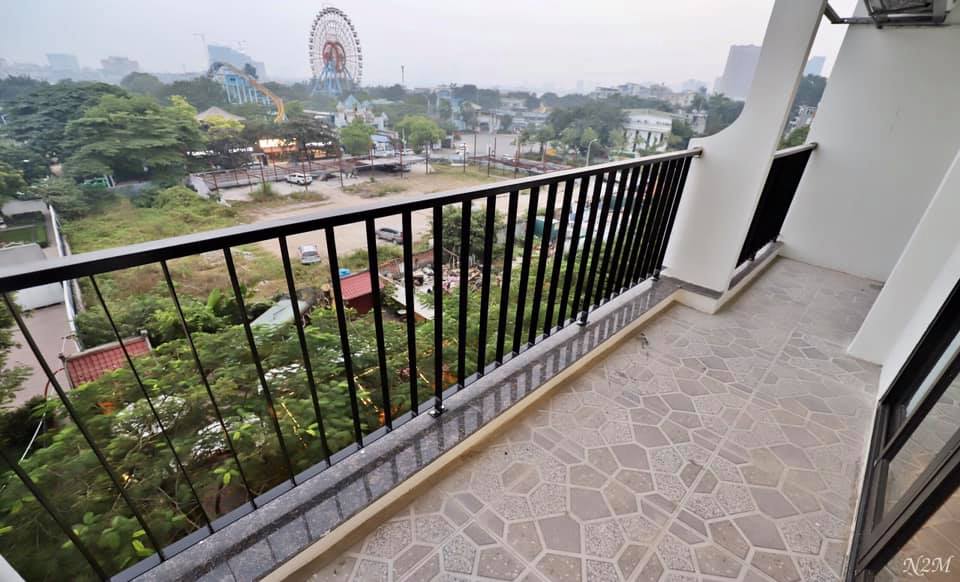 Lake View 1 Bedroom Apartment for rent in Trinh Cong Son street, Tay Ho