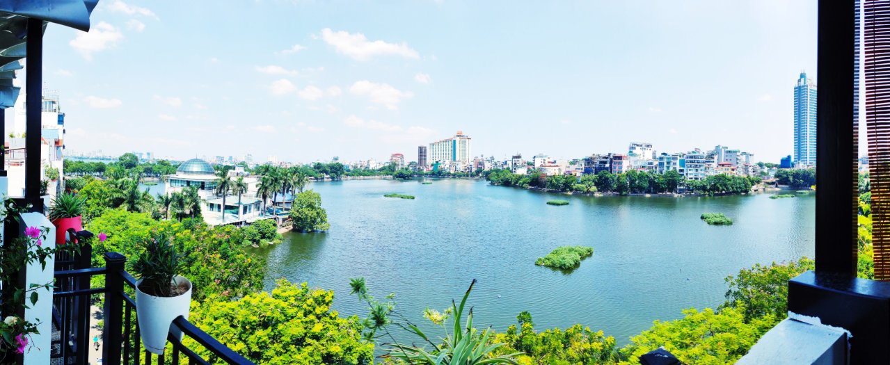 Lake View Apartment Rental in Truc Bach Area, Ba Dinh at reasonable cost